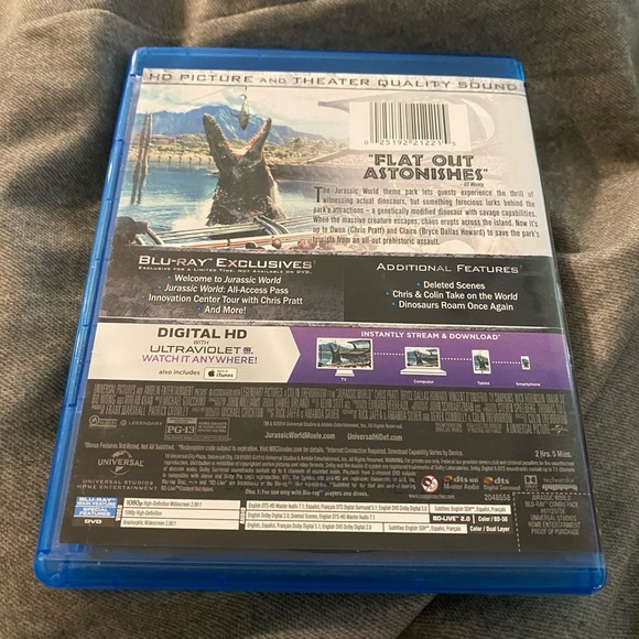 Jurassic World (Blu-ray + DVD + Digital HD) 2015 - Picture 3 of 5
